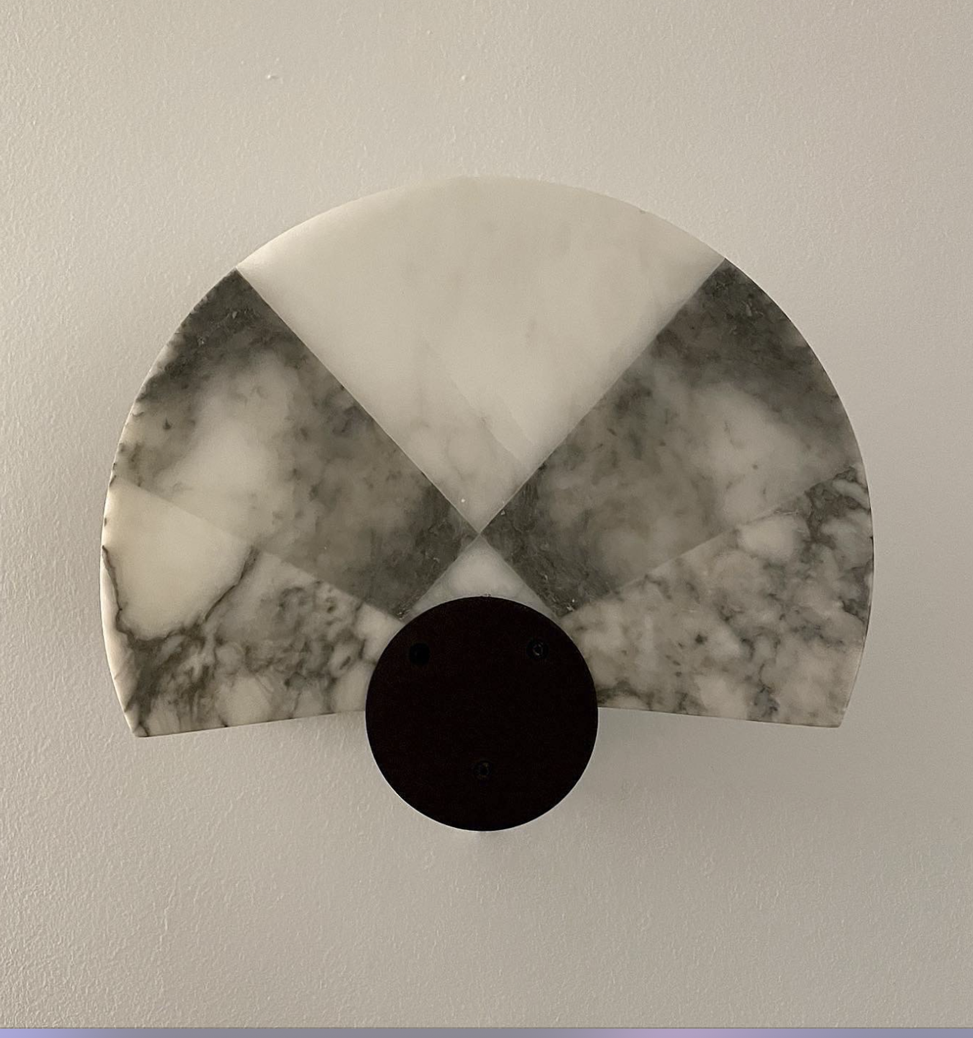 Rainbow wall lamp in alabaster and marble in the taste of Angelo Mangiarotti.