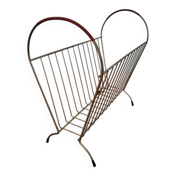 Golden magazine rack