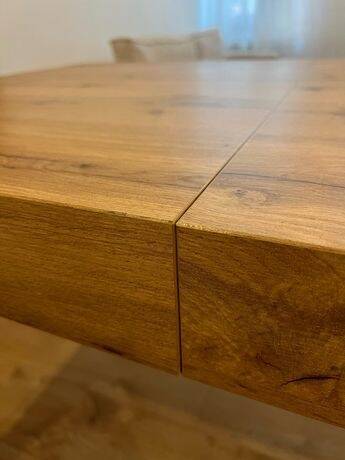 Extendable table