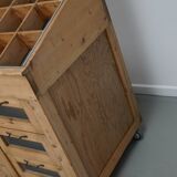 Meuble de mercerie hollandais vintage en pin et verre