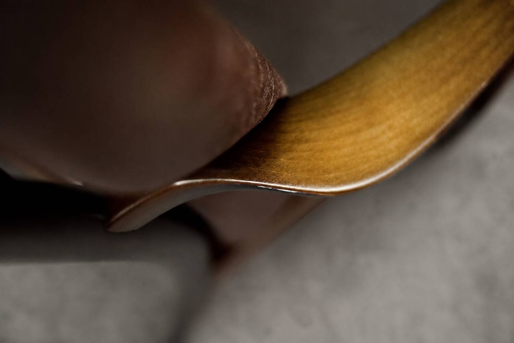 Fauteuil vintage en hêtre et cuir marron du milieu du siècle de Farstrup Møbler