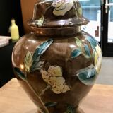 China lidded pot