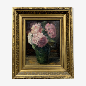 Huile sur carton nature morte aux fleurs figurant un bouquet de pivoines dans un vase