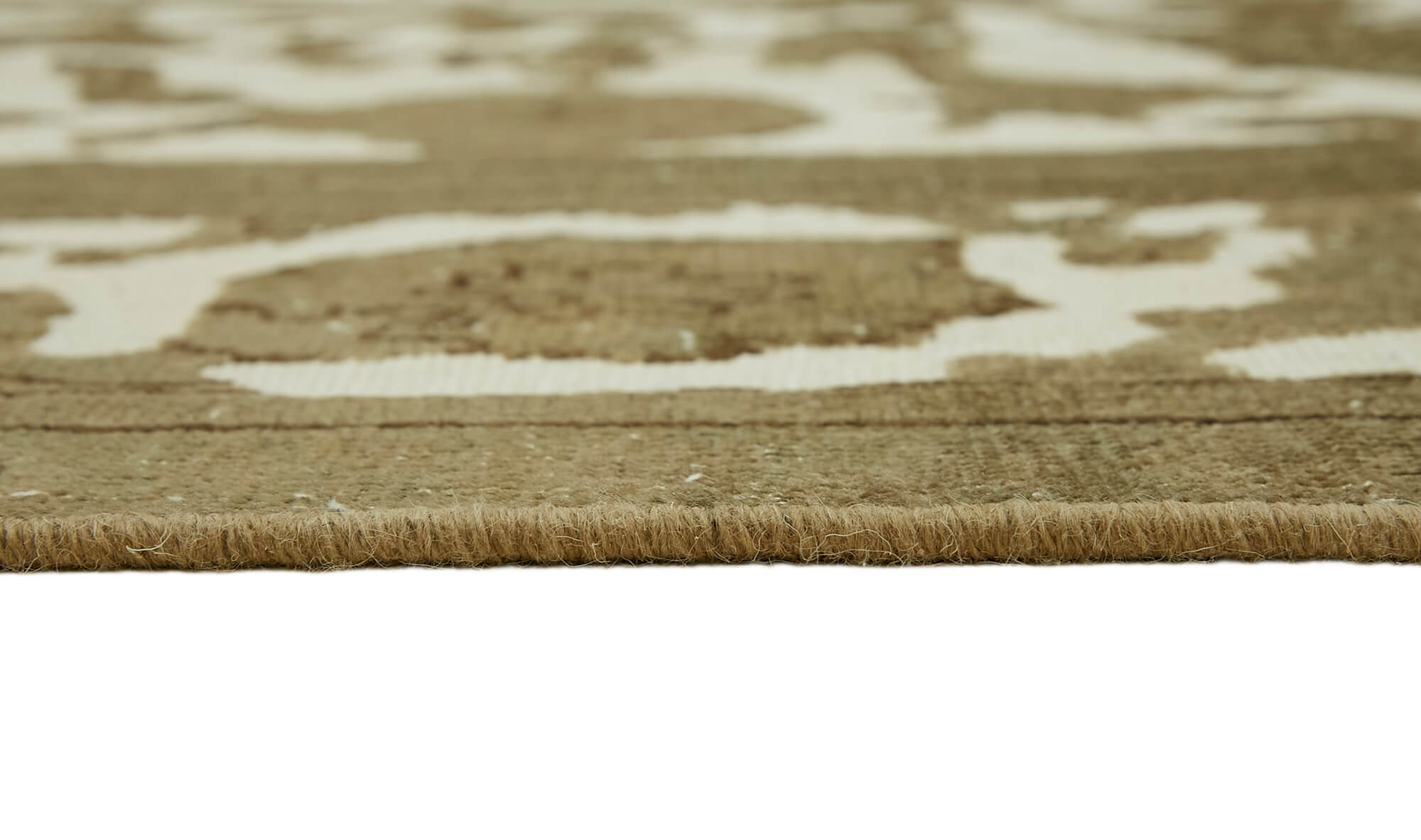 275 cm x 367 cm beige wool carpet