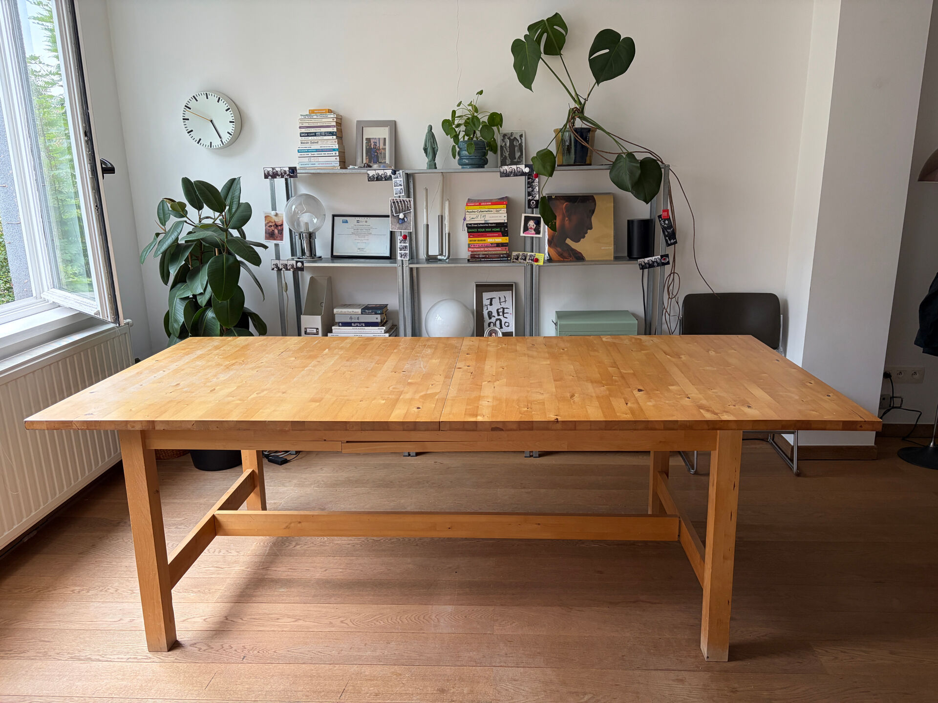 Table à manger en bois massif