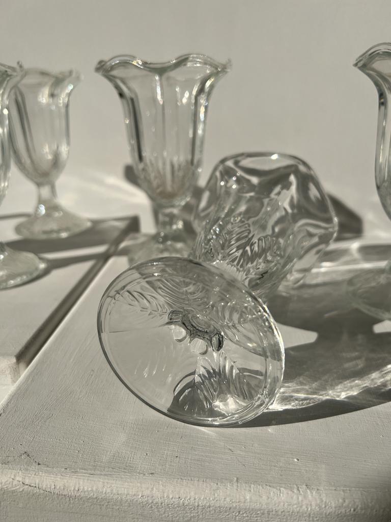 6 vintage ice cream cups with stylized foliage motifs