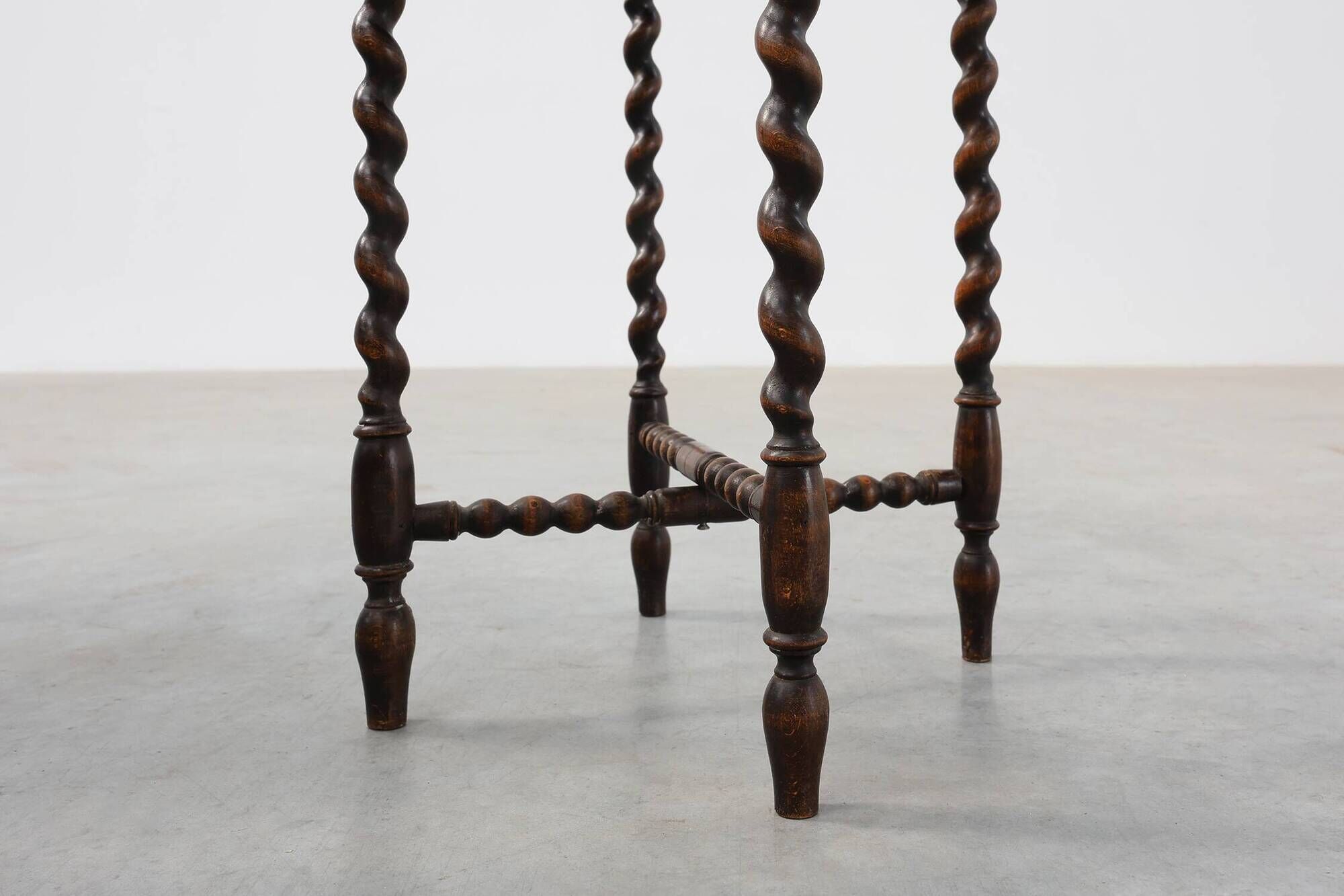 Set of Four Oak Barley Twist Nesting Tables, England, circa 1900n