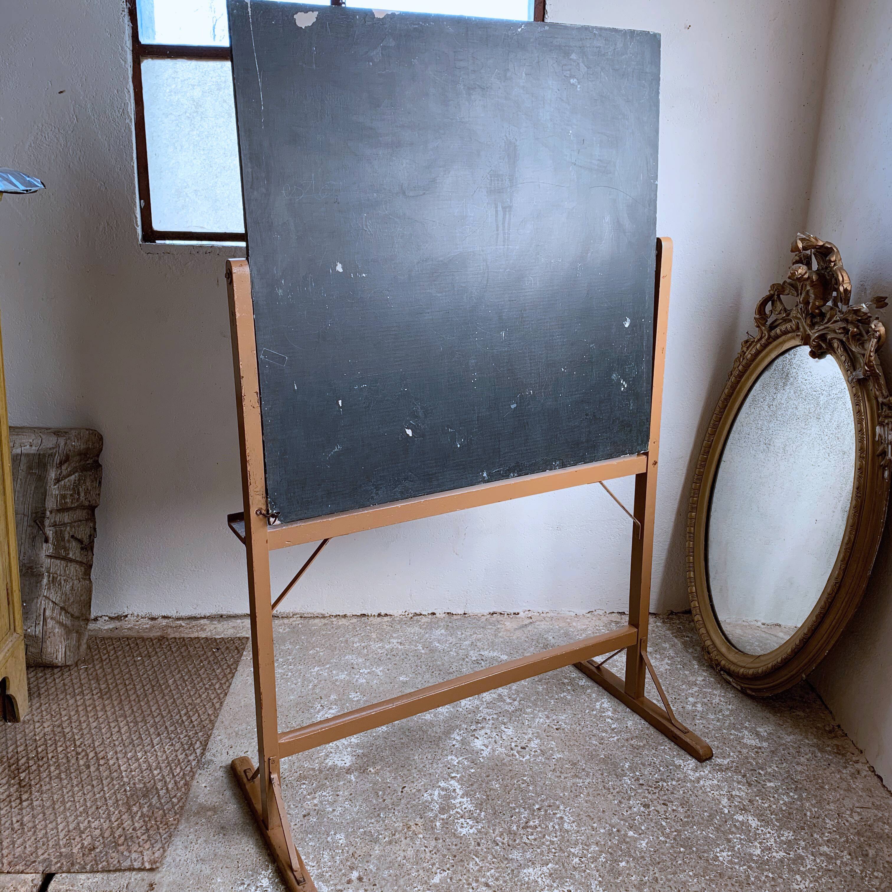 Former school board swivelling on foot