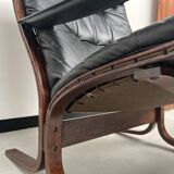 2 "Siesta" armchairs with their ottomans by Ingmar Relling, circa 1970