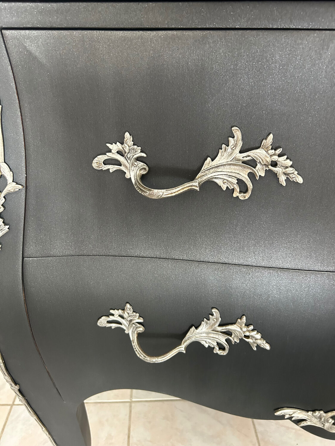 Louis XV chest of drawers