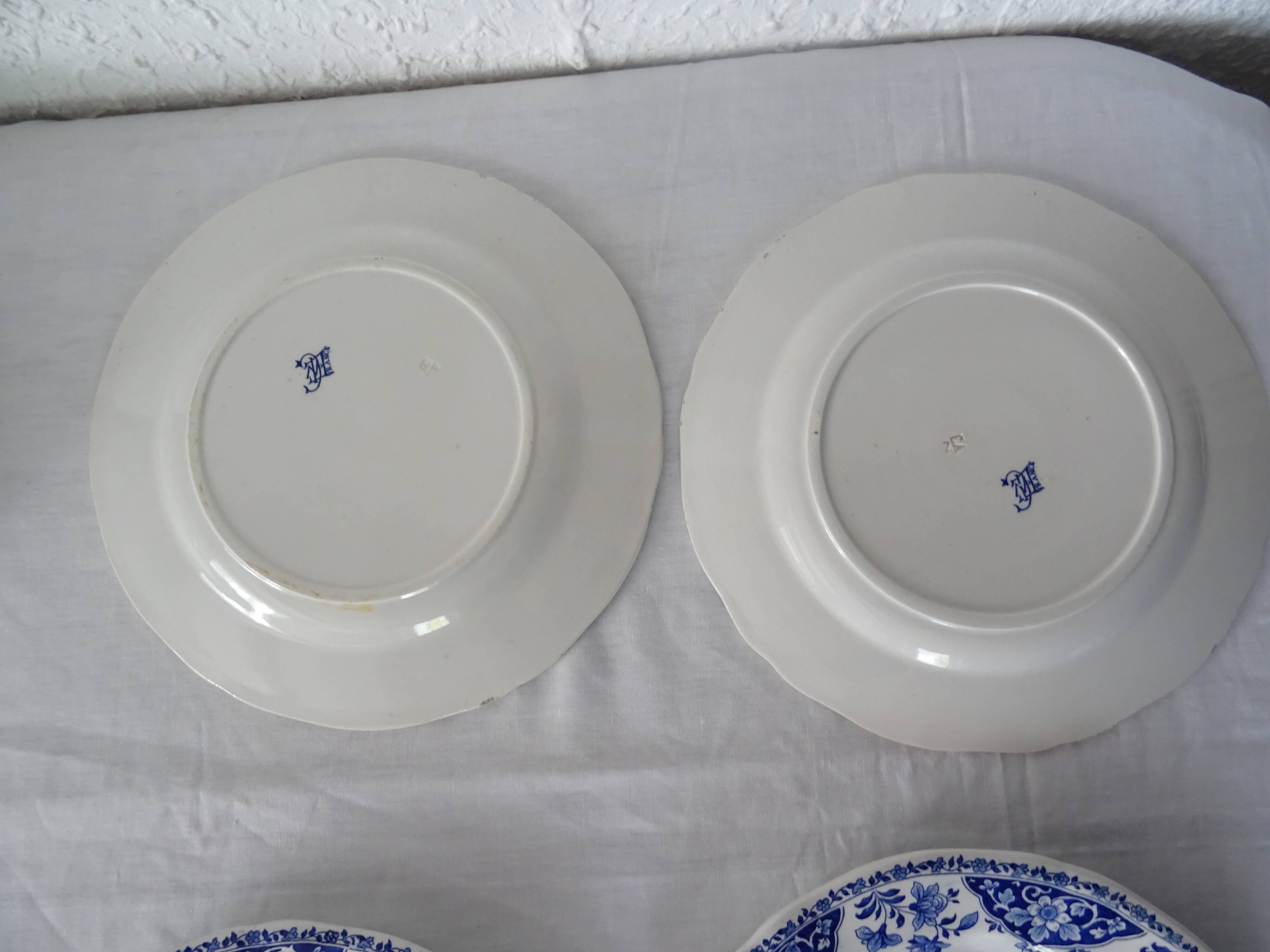 8 plates 160223 gien blue flowers 4 flat & 4 hollow