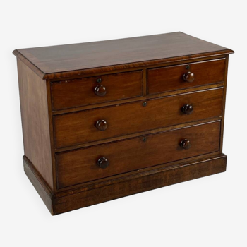 Commode anglaise