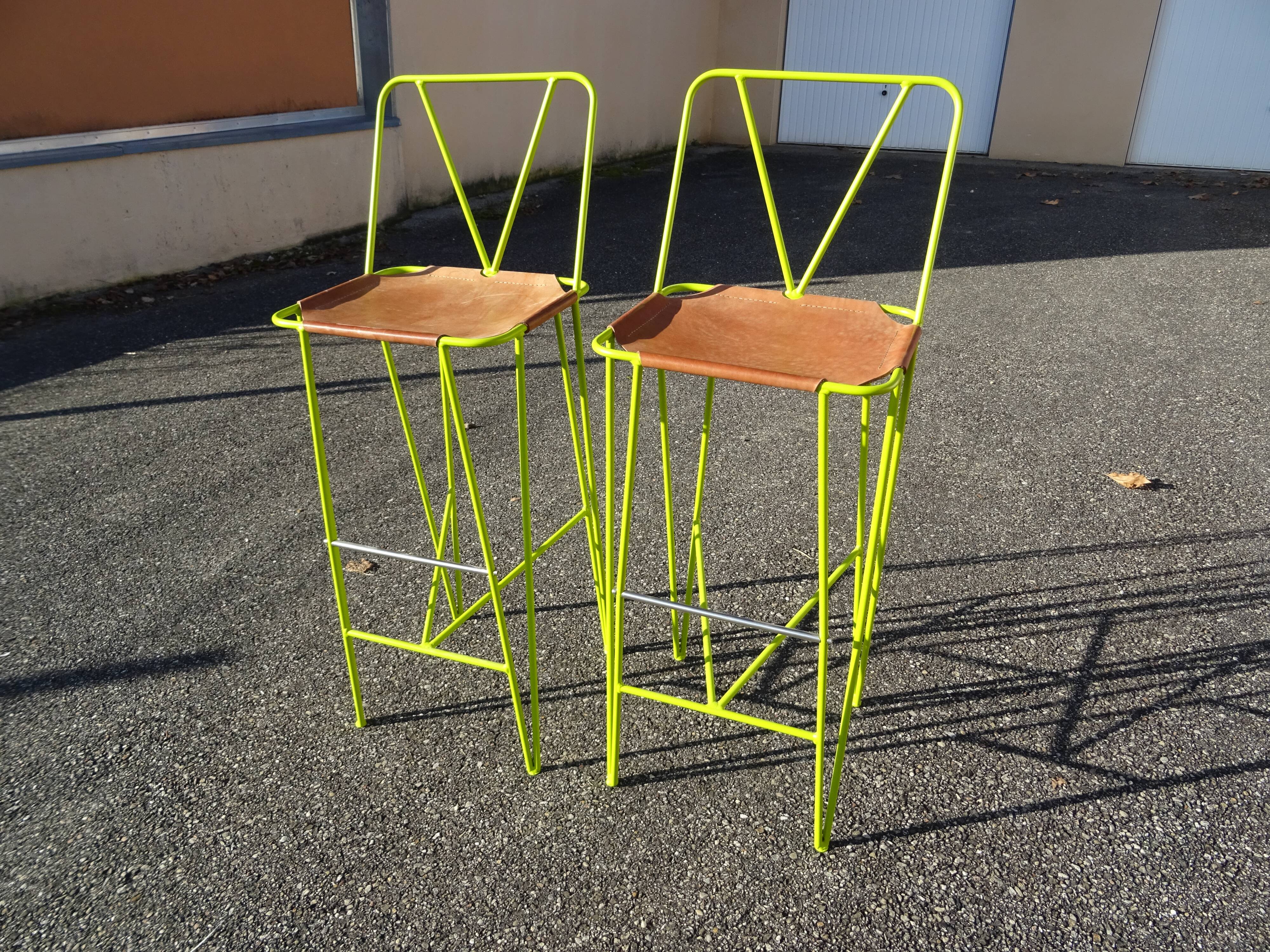 Paire de tabourets hauts tabourets de bar cuir et métal vert acidulé