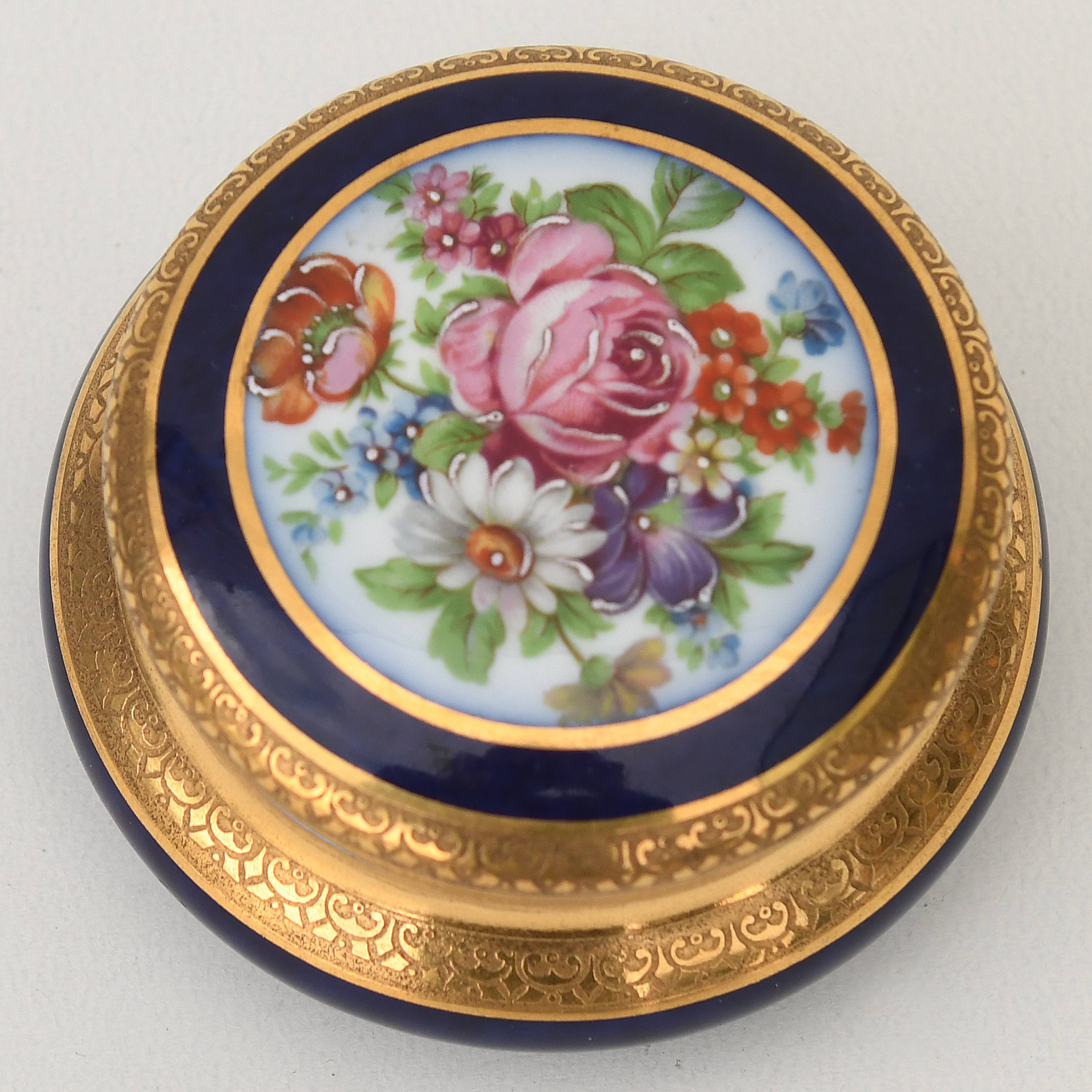 Small porcelain jewellery box from Limoges