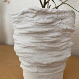 Cache pot blanchi