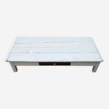 Table (très) basse peinte, un tiroir