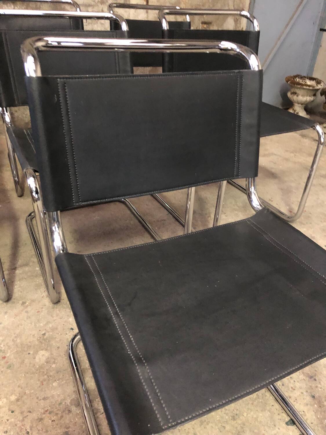 Ensemble de 7 Chaises S33 Mart Stam Circa 1980