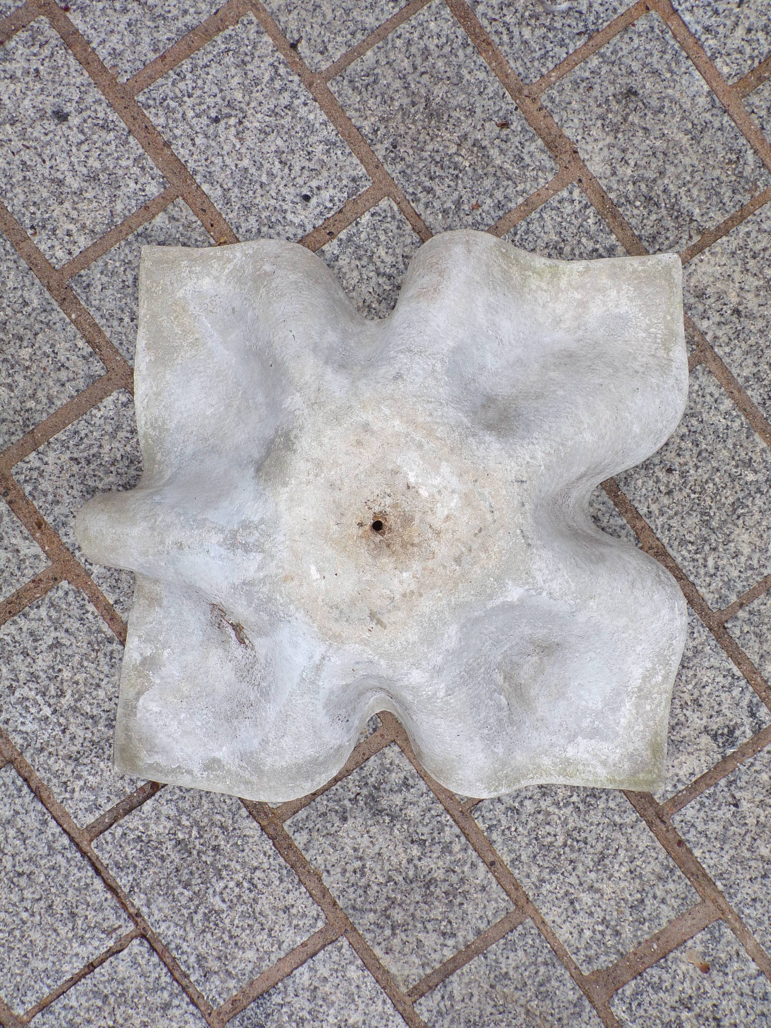 Willy Guhl handkerchief basin 60x60cm
