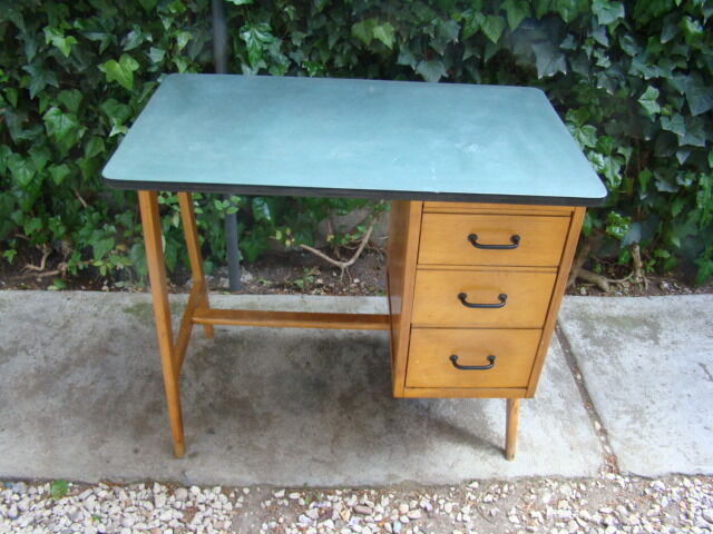 Children's Office vintage compass feet