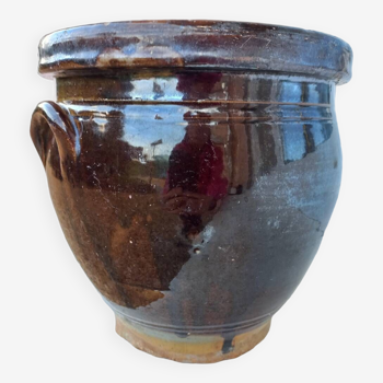 Glazed earthenware pot