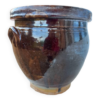 Glazed earthenware pot