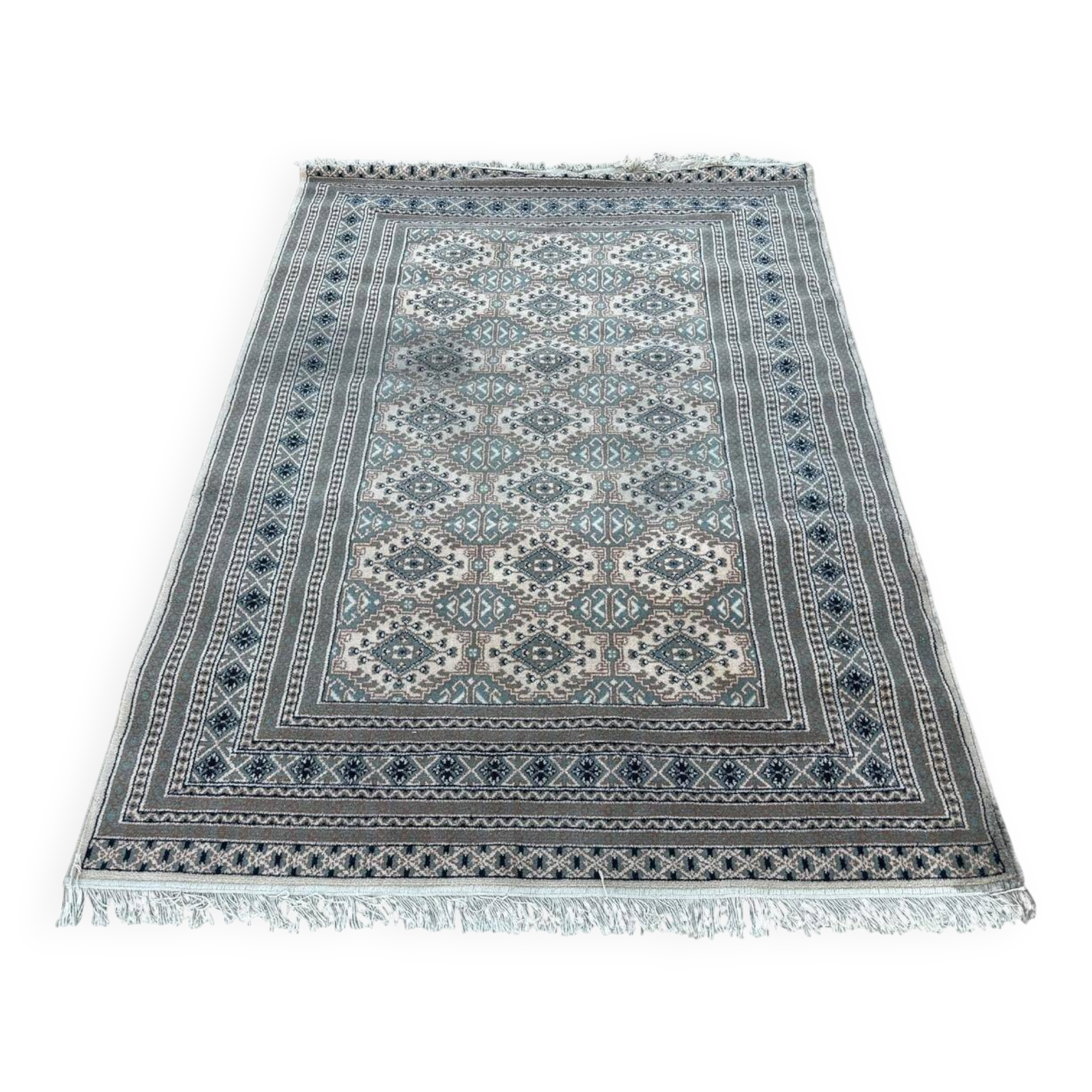 Oriental style rug 230cm x 170cm
