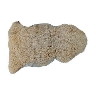 White sheepskin 107×75 cm