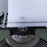 Rooy portable typewriter 1950s khaki metal