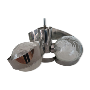 Suspension vintage design 1960-70  formée de 3 boules de  verre à relief dans une structure spiralée en inox