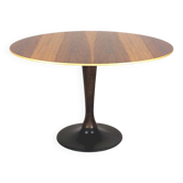 Mid-century modern round tulip dining table, restored by Drevotvar, 1960s.