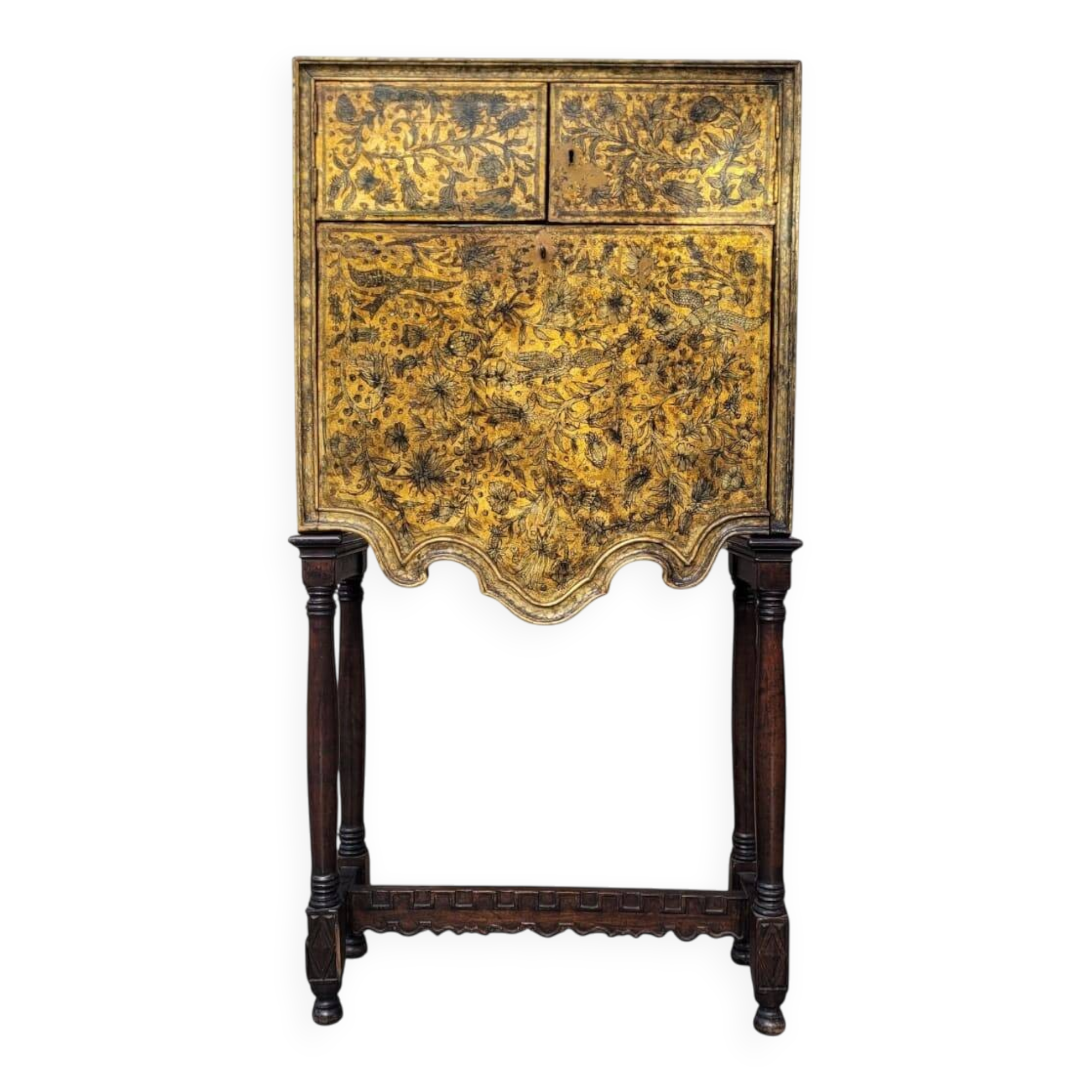 Cabinet of gilded and silvered leather, Art Nouveau, circa 1920 – Spain