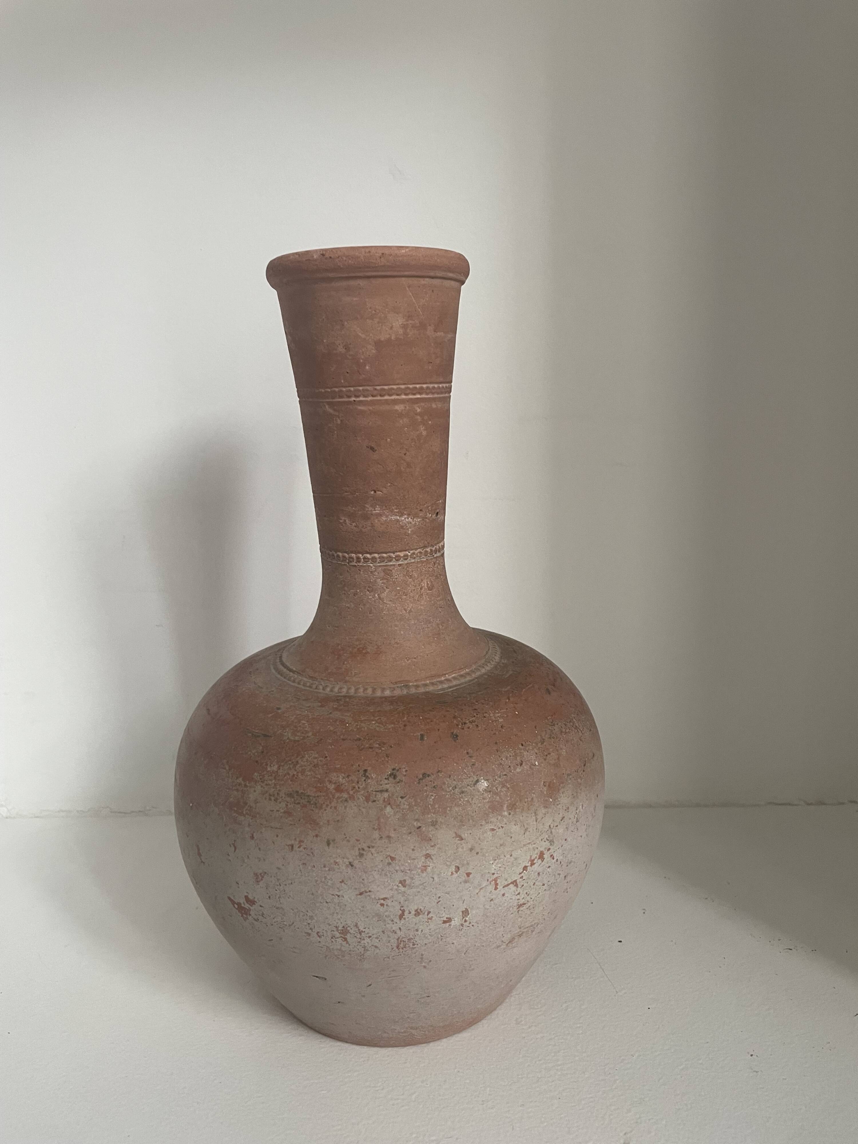 Set of 13 decorative items