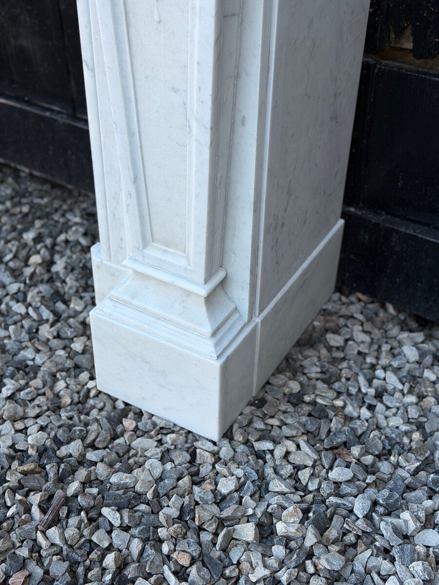 Louis XV style fireplace in white Carrara marble circa 1880
