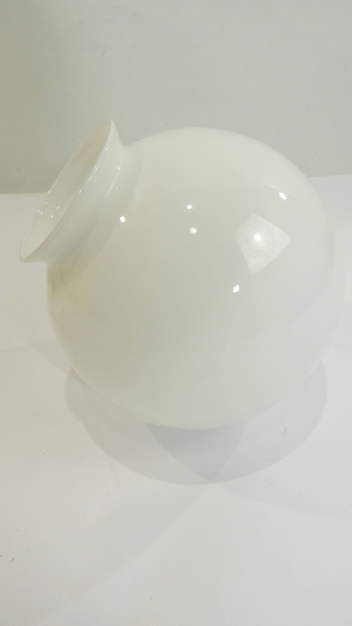 Vintage 70s pendant lamp in white opaline glass, 20 cm globe, chrome, light