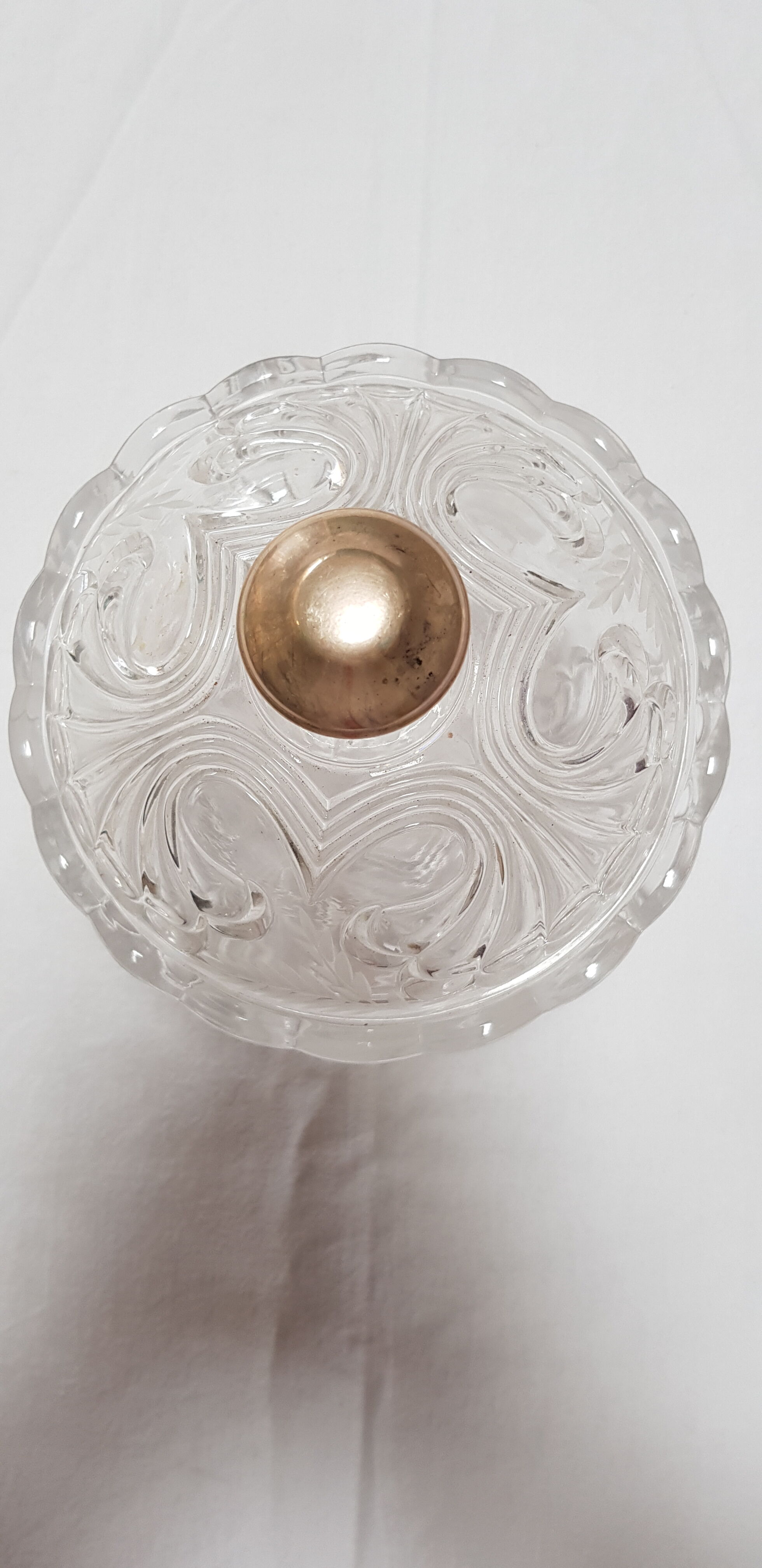 Crystal pot