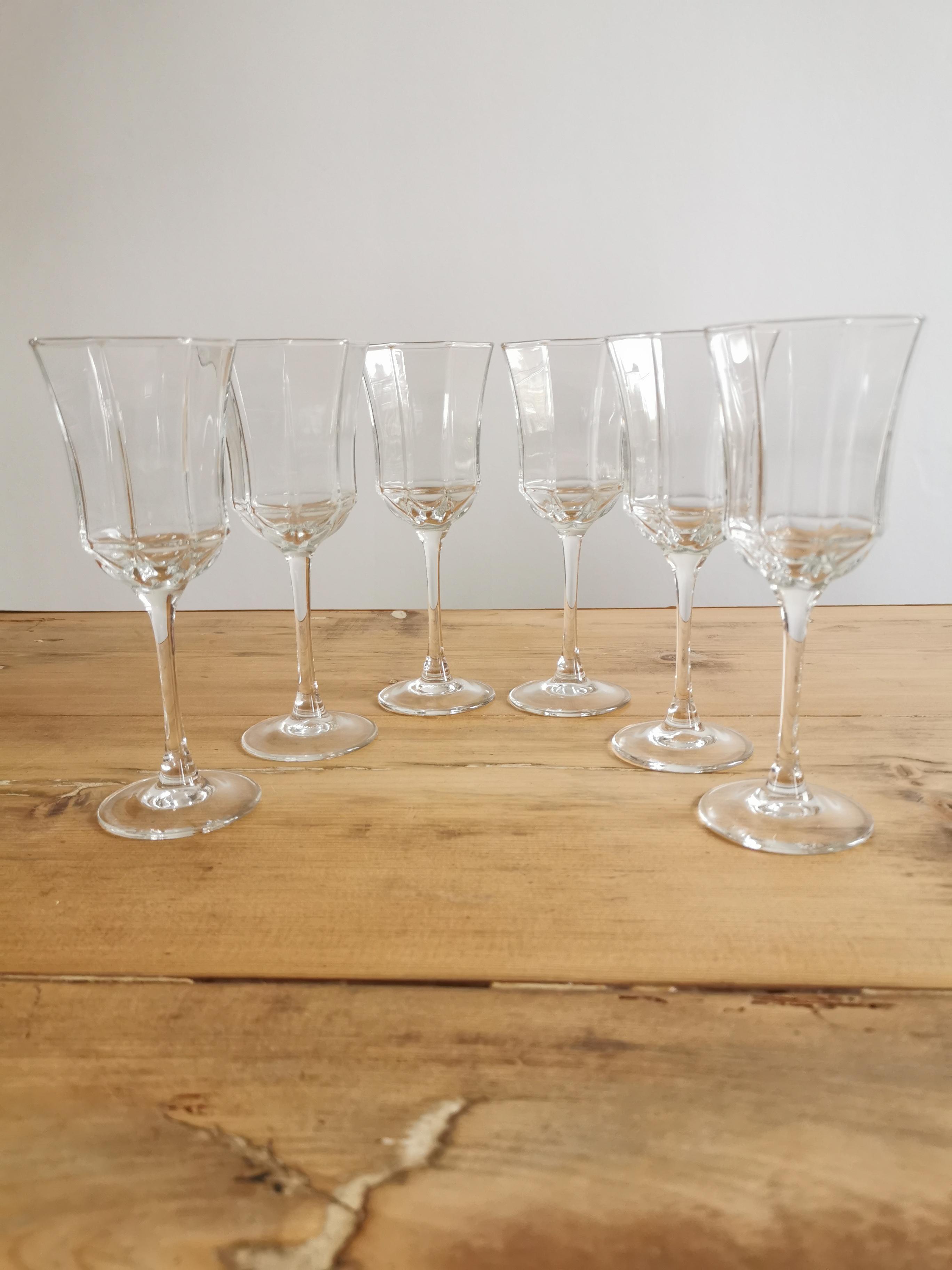 Service of 6 wine glasses Luminarc France