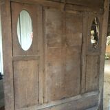 Very decorative coat rack with bevelled mirror.