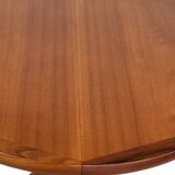 Teakholztisch mit Ausziehfunktion