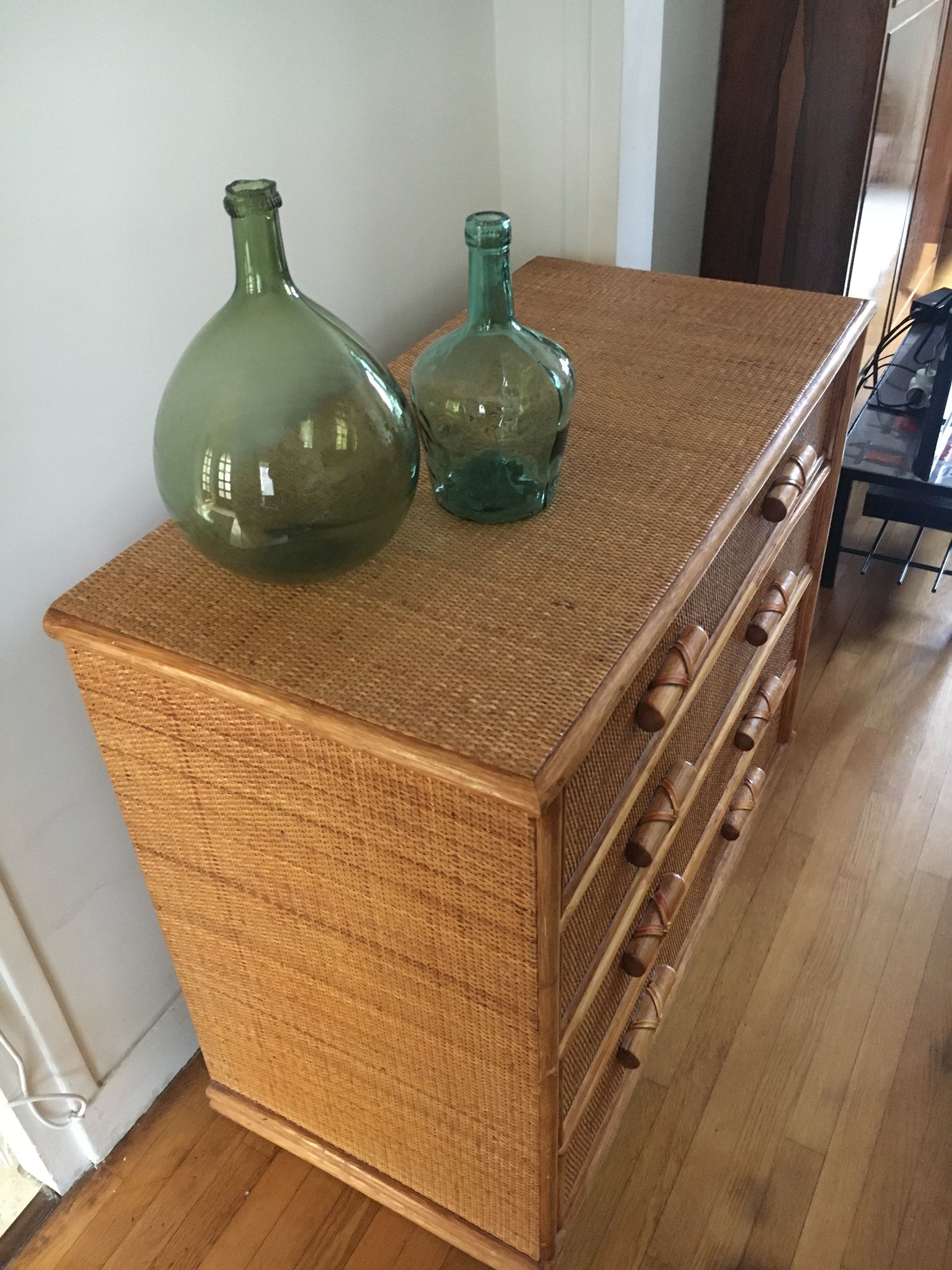 Chest of drawers 4 vintage drawers in 80s patinated rattan in good condition