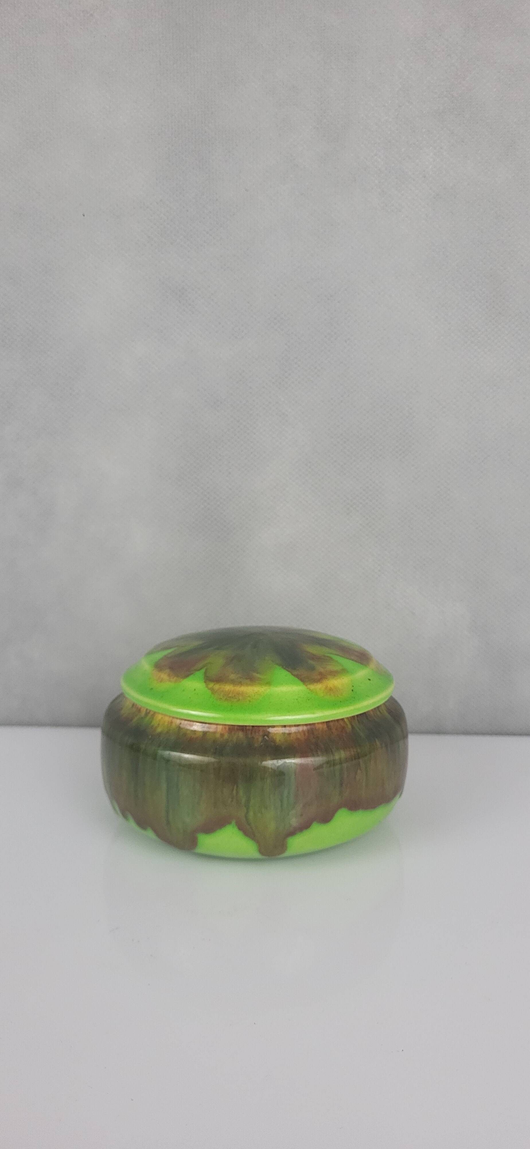 Stoneware box signed Lacheny / Puisaye