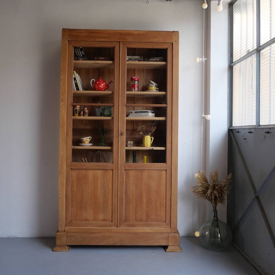 Oak display cabinet bookcase