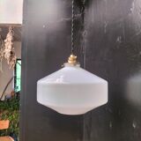 Opaline suspension