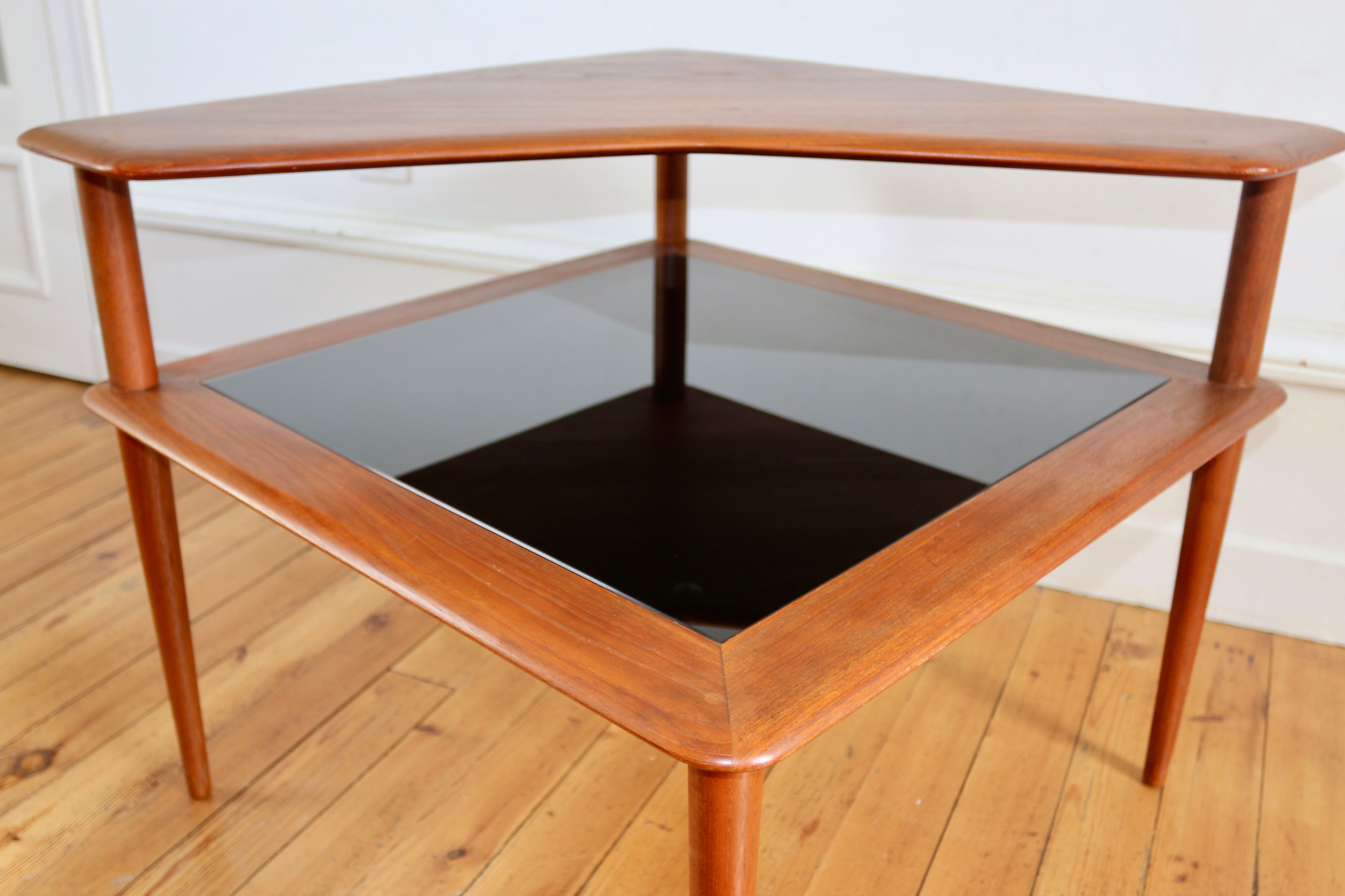 Coffee table angle "Minerva" Peter Hvidt 50s teak