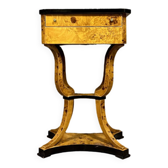 Charles X style ceremonial table or sewing table in elm burl, 20th century