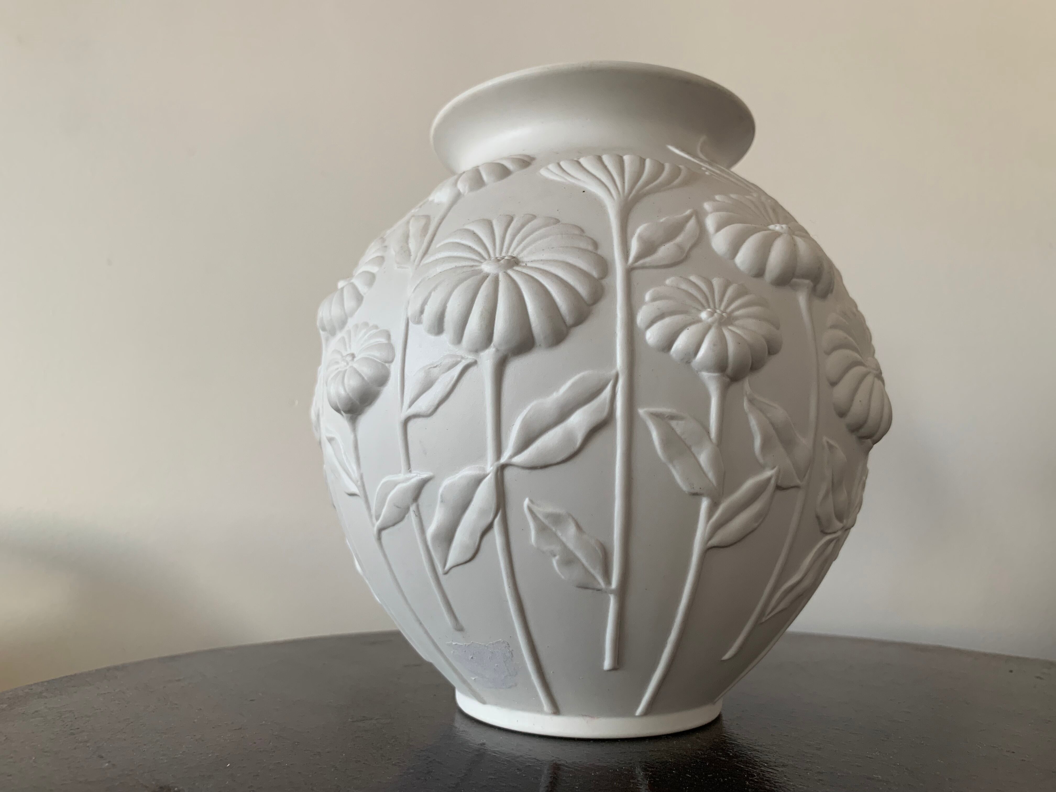 Kaiser biscuit vase by M.Frey