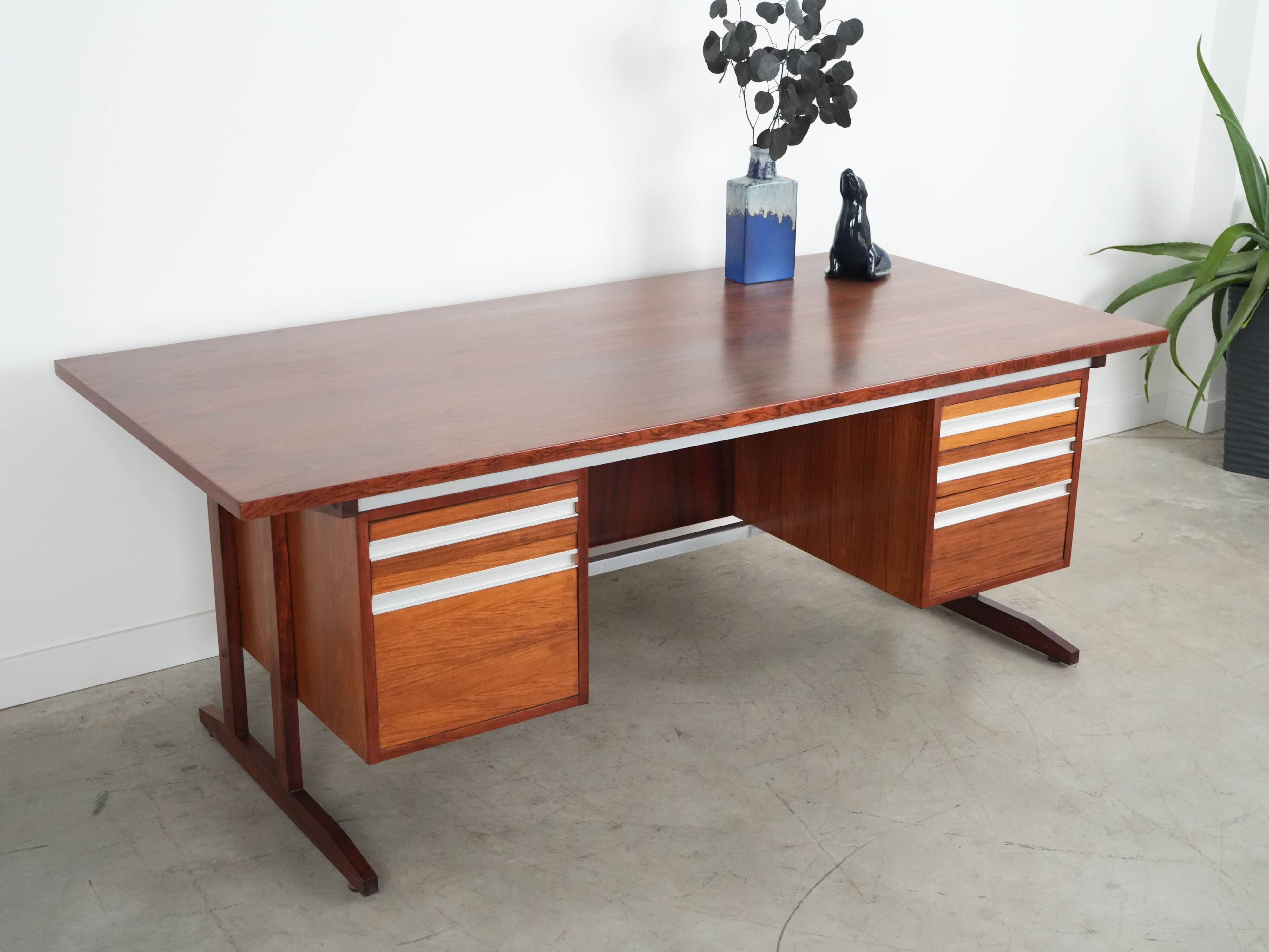 Rosewood desk, Danish design, 1970s, production: Denmark