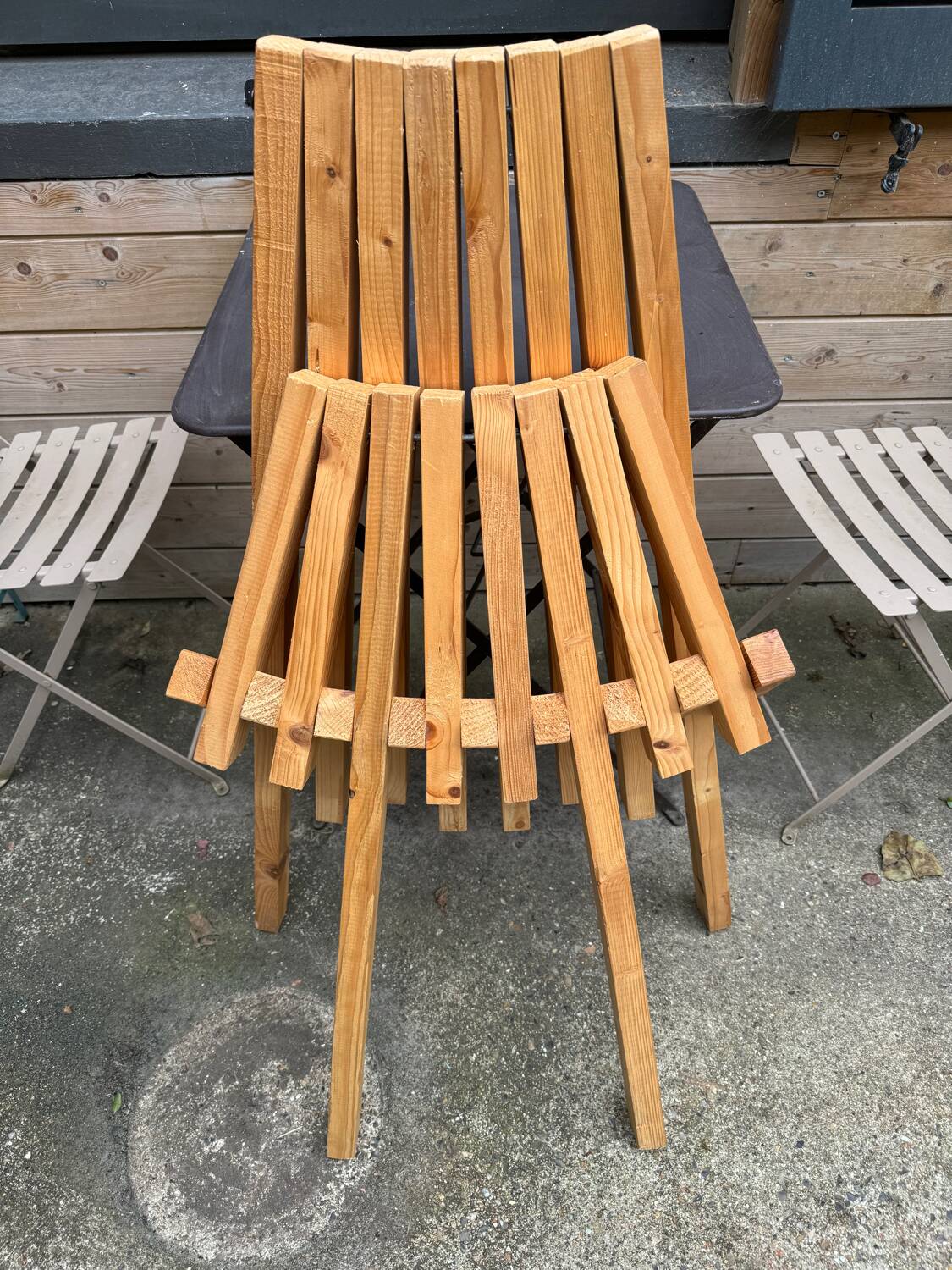 Solid wood folding patio garden armchair