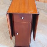 Gateleg table.