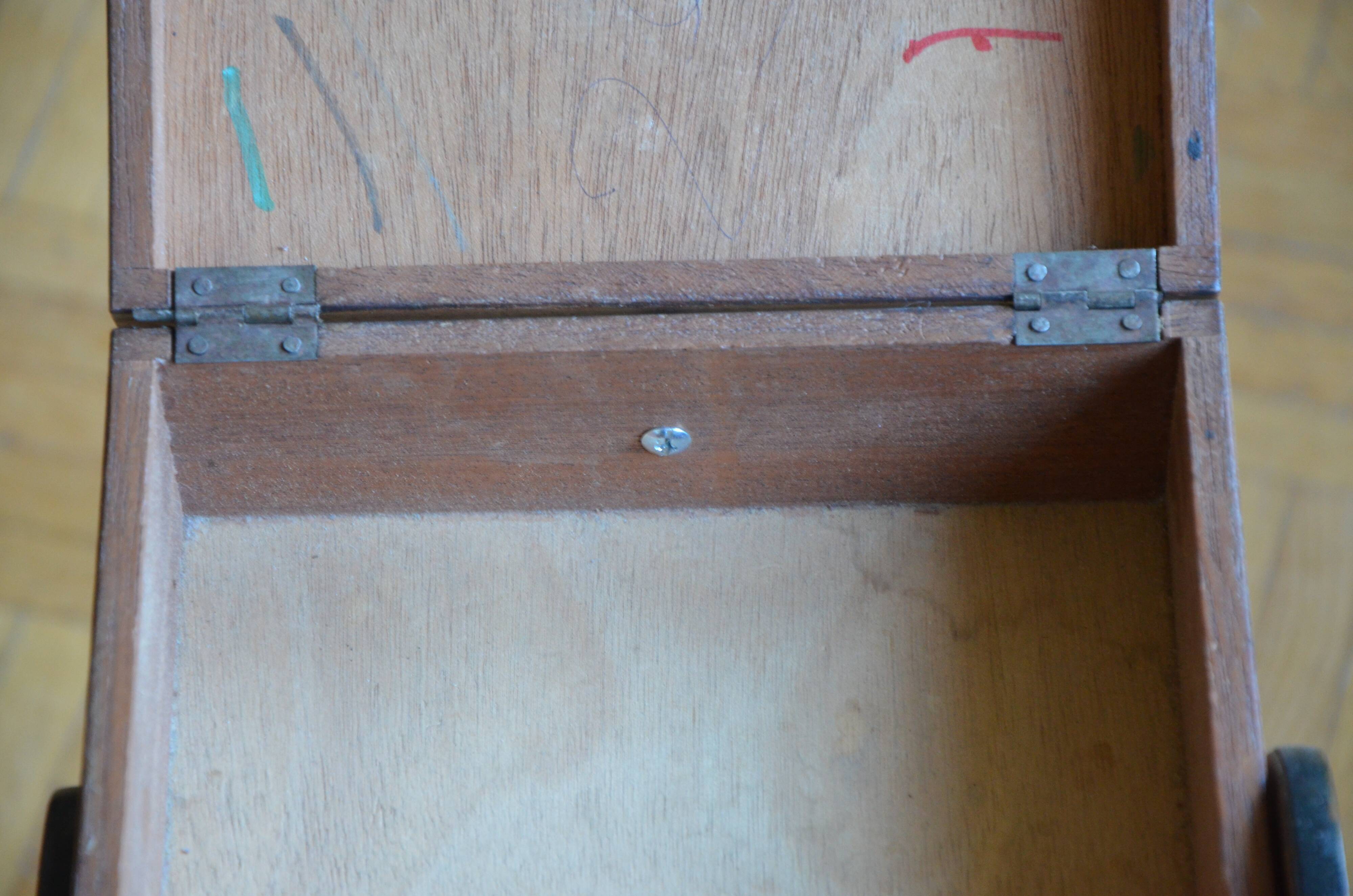 Vintage sewing bakset years 60