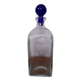 Glass carafe with rounded edges